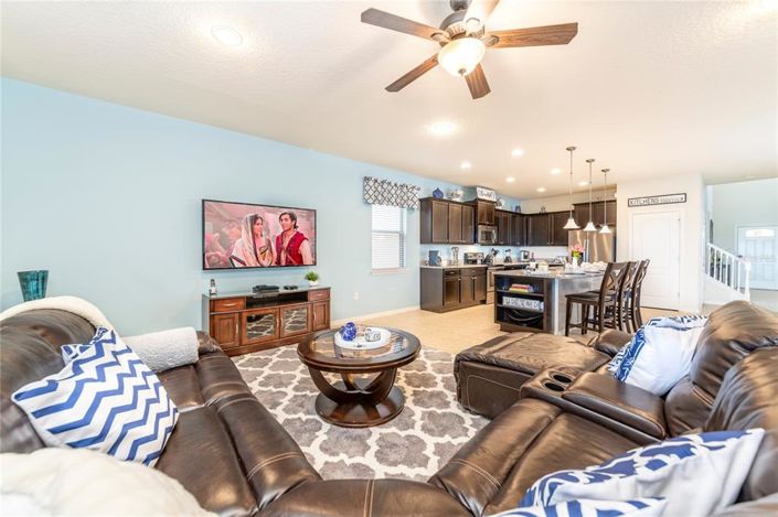 Image No.11-8 Bed Property for sale