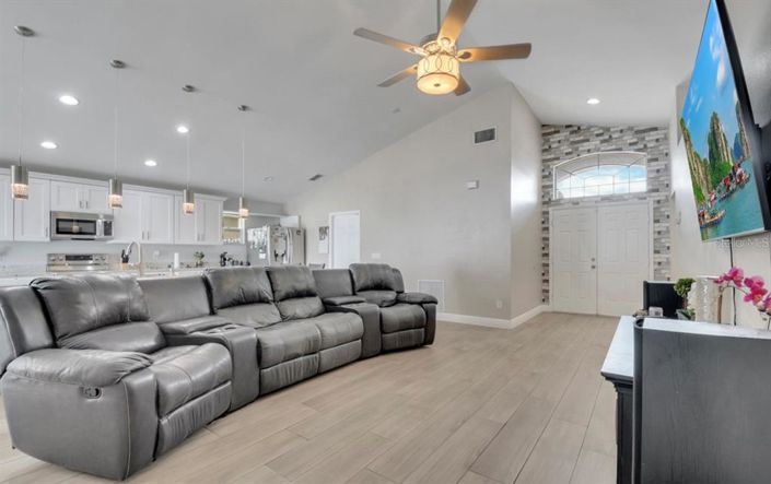 Image No.2-Propriété de 4 chambres à vendre à Davenport