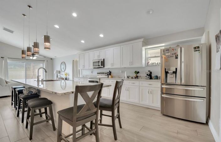 Image No.3-Propriété de 4 chambres à vendre à Davenport