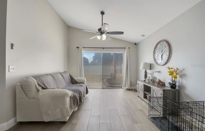 Image No.7-Propriété de 4 chambres à vendre à Davenport