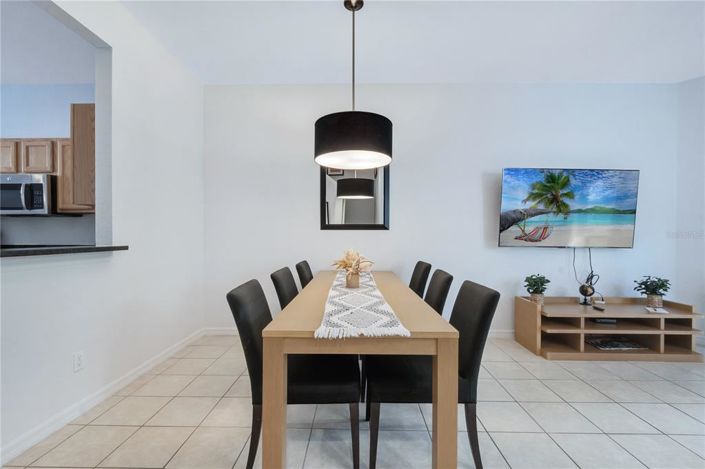 Image No.20-3 Bed Townhouse for sale