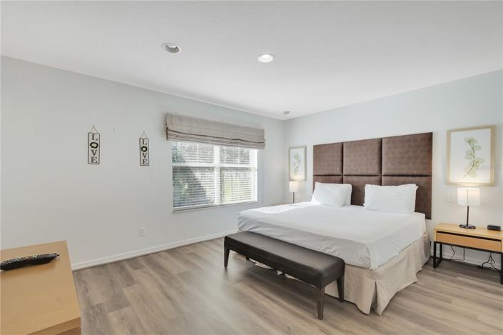 Image No.33-3 Bed Townhouse for sale