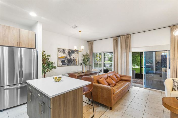 Image No.13-4 Bed Townhouse for sale