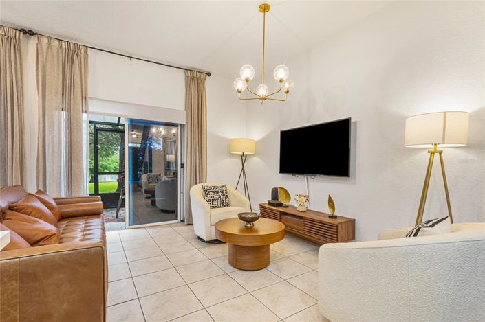 Image No.16-4 Bed Townhouse for sale