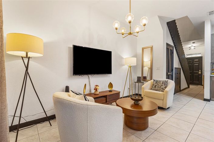 Image No.17-4 Bed Townhouse for sale