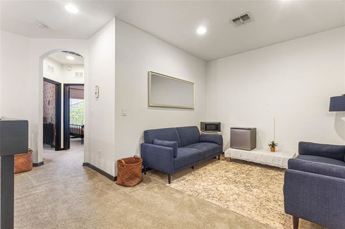 Image No.20-4 Bed Townhouse for sale