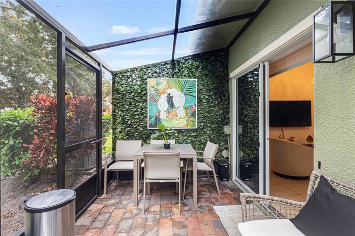 Image No.4-4 Bed Townhouse for sale