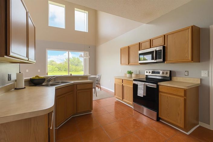 Image No.10-4 Bed Property for sale