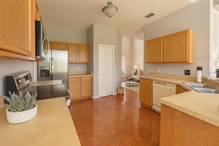 Image No.11-4 Bed Property for sale