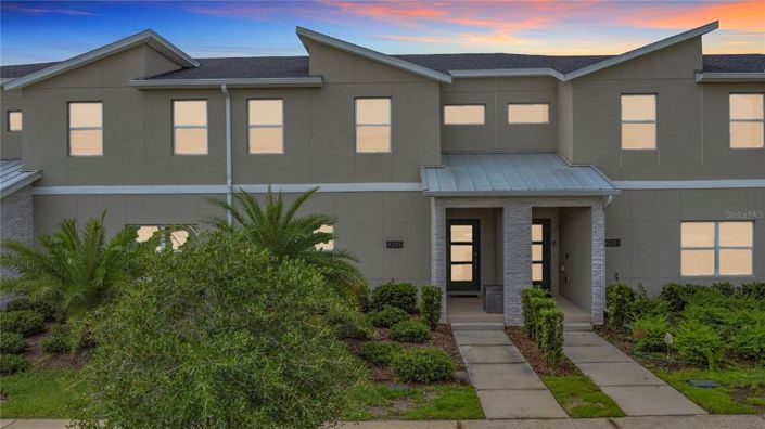 Image No.1-4 Bed Townhouse for sale