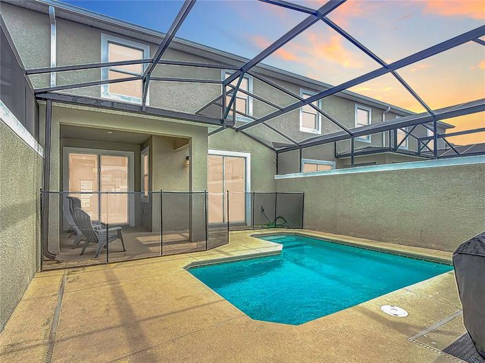 Image No.4-4 Bed Townhouse for sale