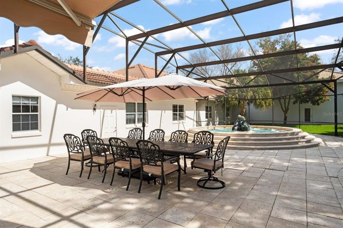 Image No.26-6 Bed Property for sale