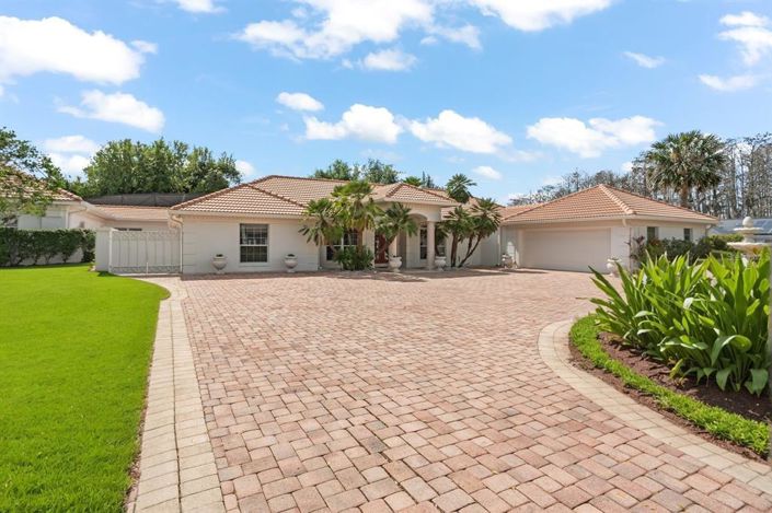 Image No.32-6 Bed Property for sale