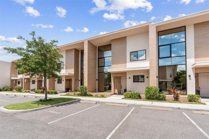 Image No.2-3 Bed Townhouse for sale