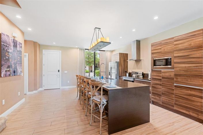 Image No.9-3 Bed Townhouse for sale