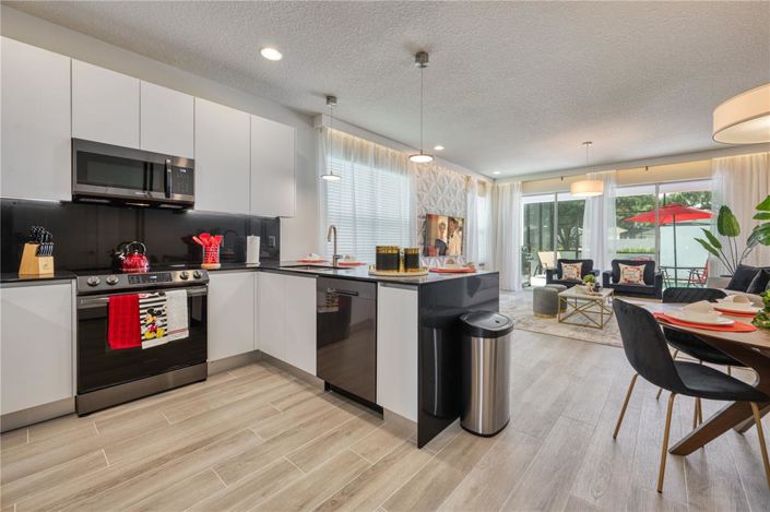 Image No.8-4 Bed Townhouse for sale