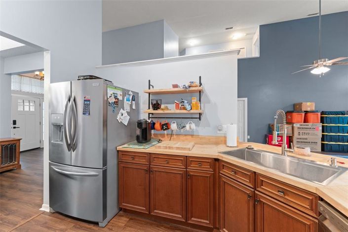 Image No.8-5 Bed Property for sale