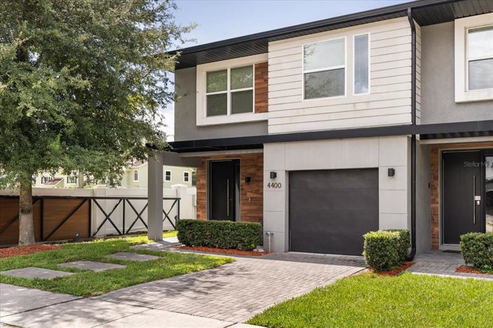 Image No.2-4 Bed Townhouse for sale