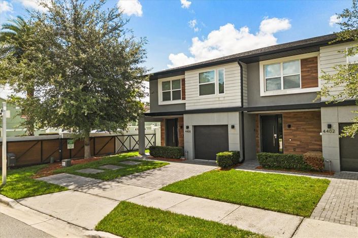 Image No.3-4 Bed Townhouse for sale