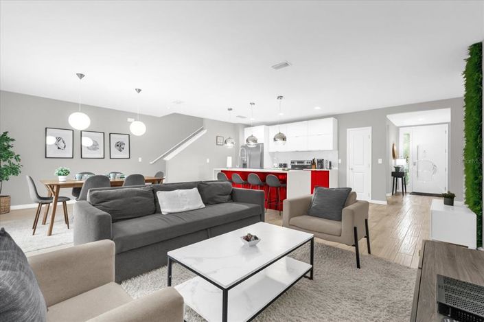 Image No.7-4 Bed Townhouse for sale