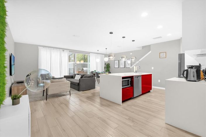 Image No.8-4 Bed Townhouse for sale