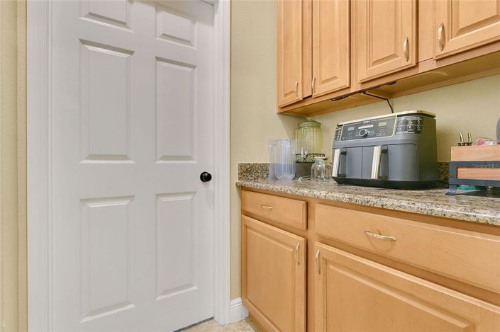 Image No.23-5 Bed Property for sale