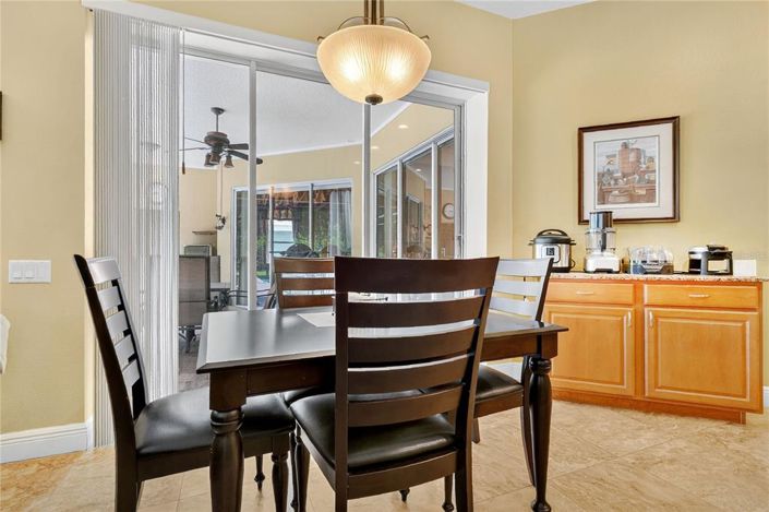 Image No.9-5 Bed Property for sale