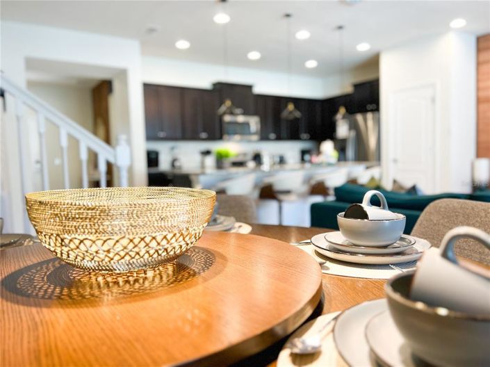 Image No.17-5 Bed Townhouse for sale