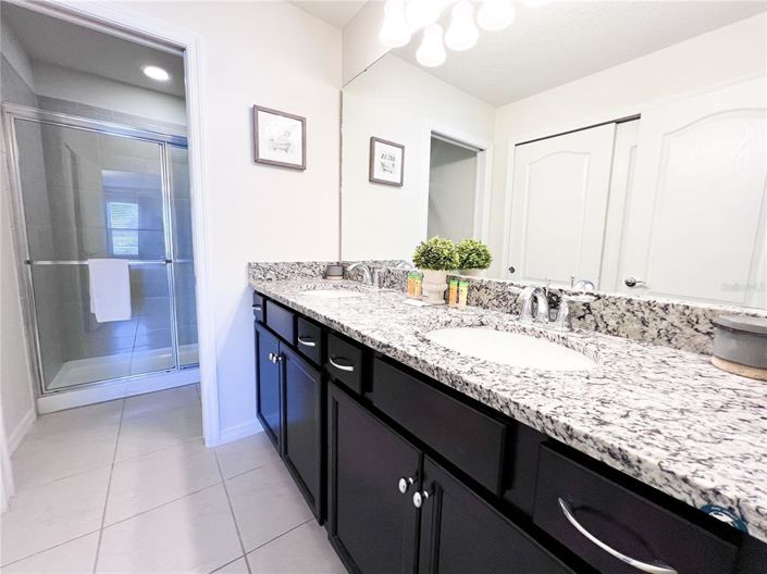 Image No.42-5 Bed Townhouse for sale