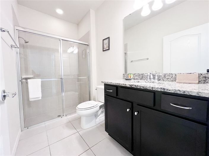 Image No.8-5 Bed Townhouse for sale