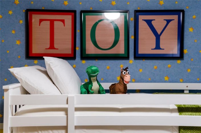 Image No.52-5 Bed Townhouse for sale