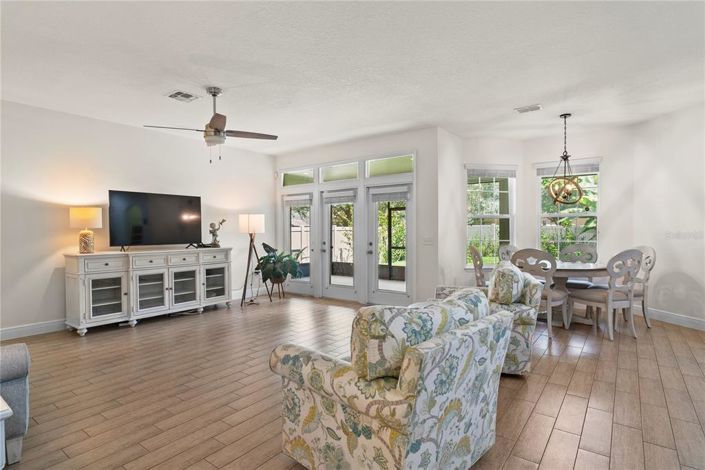 Image No.15-4 Bed Property for sale