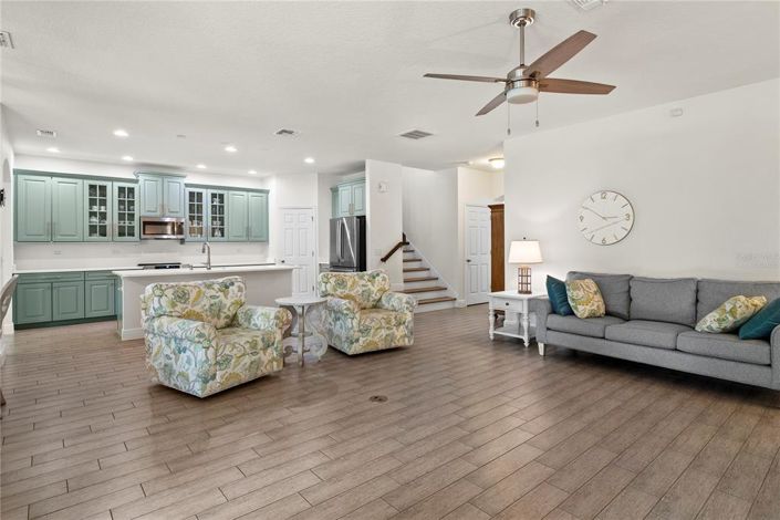 Image No.17-4 Bed Property for sale