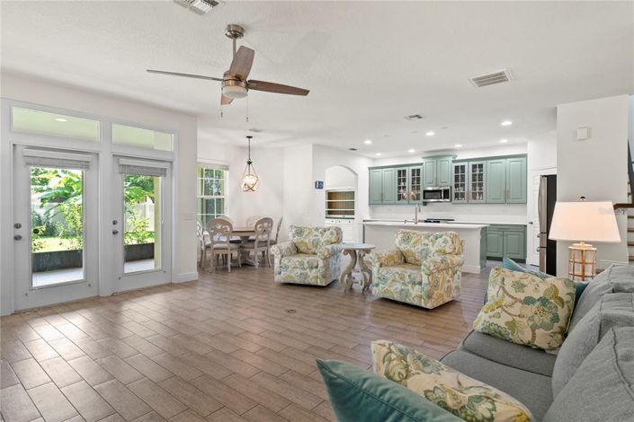 Image No.18-4 Bed Property for sale