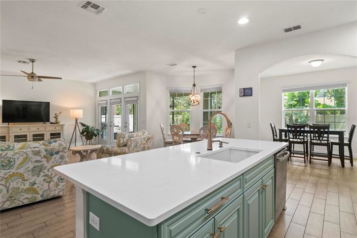 Image No.19-4 Bed Property for sale