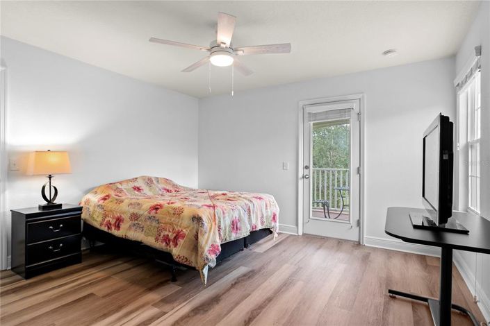 Image No.20-4 Bed Property for sale