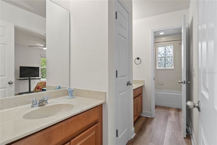 Image No.23-4 Bed Property for sale