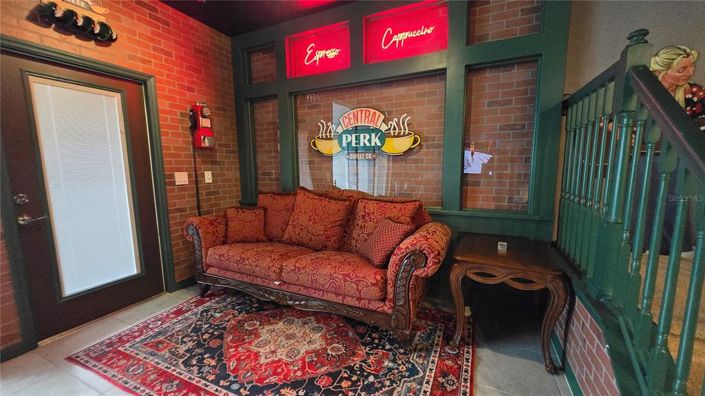 Image No.20-5 Bed Townhouse for sale