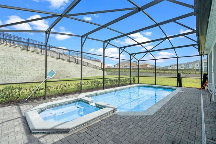 Image No.52-10 Bed Property for sale