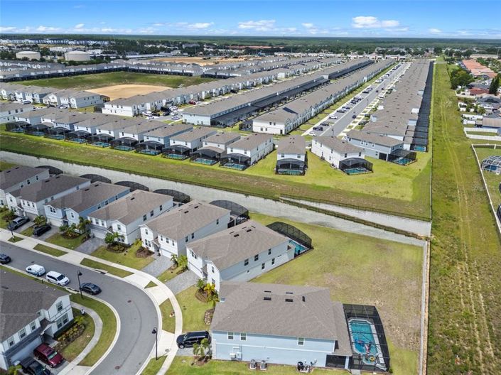 Image No.68-10 Bed Property for sale