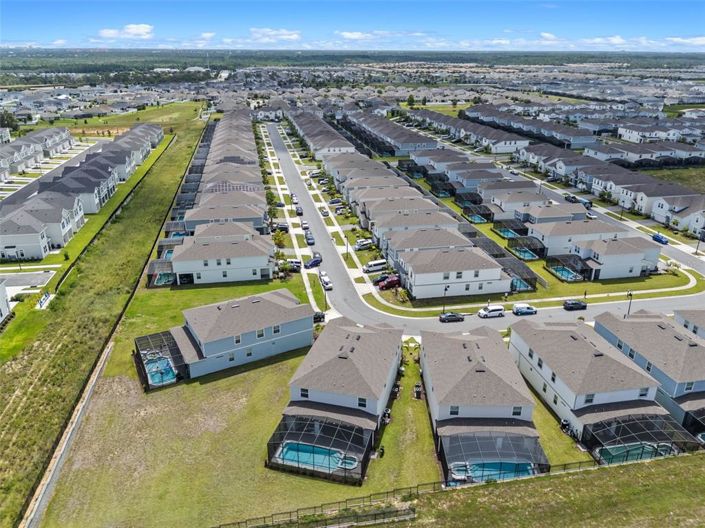 Image No.72-10 Bed Property for sale