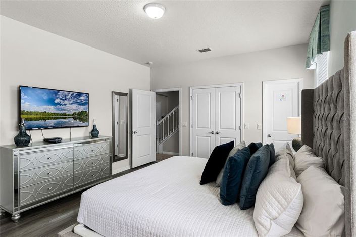 Image No.22-10 Bed Property for sale