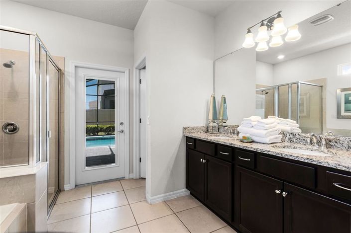 Image No.23-10 Bed Property for sale