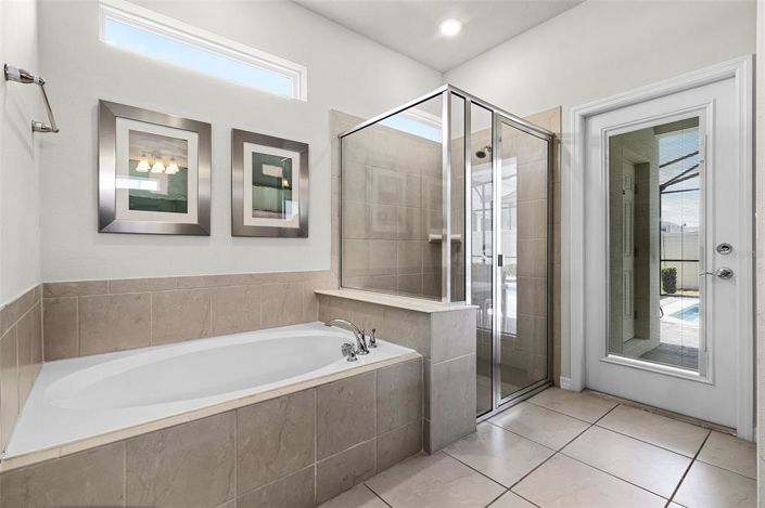 Image No.24-10 Bed Property for sale