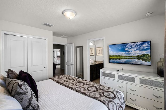 Image No.45-10 Bed Property for sale