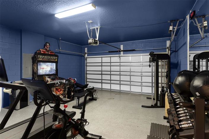 Image No.52-10 Bed Property for sale