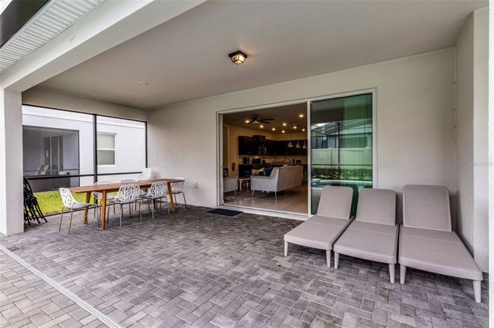 Image No.54-10 Bed Property for sale