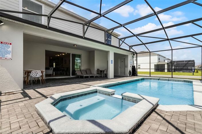 Image No.58-10 Bed Property for sale