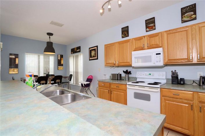 Image No.14-5 Bed Property for sale