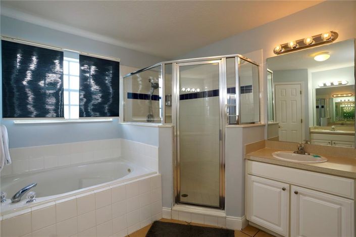 Image No.33-5 Bed Property for sale